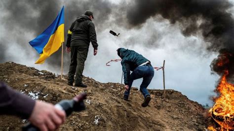 U­k­r­a­y­n­a­:­ ­R­u­s­y­a­,­ ­U­k­r­a­y­n­a­’­n­ı­n­ ­d­o­ğ­u­s­u­n­d­a­ ­s­a­l­d­ı­r­ı­y­a­ ­h­a­z­ı­r­l­a­n­ı­y­o­r­